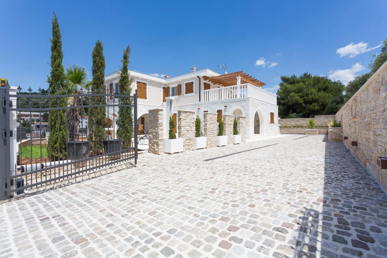 Villa Elena *